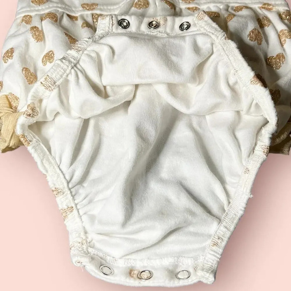 Juicy Couture Gold Ruffled Hearts One Piece Kids Baby Size 3-6 months Crown - Picture 7 of 8